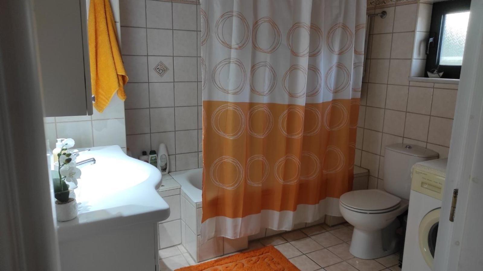 Lena S Apartment نافبكْتوس المظهر الخارجي الصورة